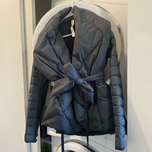 Lululemon size 8 Down wrap jacket in grey.